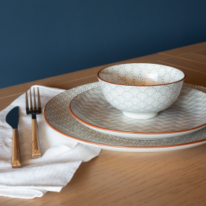 Service d'assiettes et bols 18 pièces, SLOW